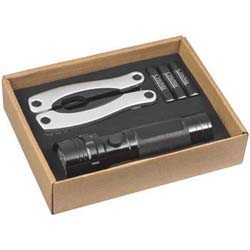 Set aus Taschenlampe und Multizange